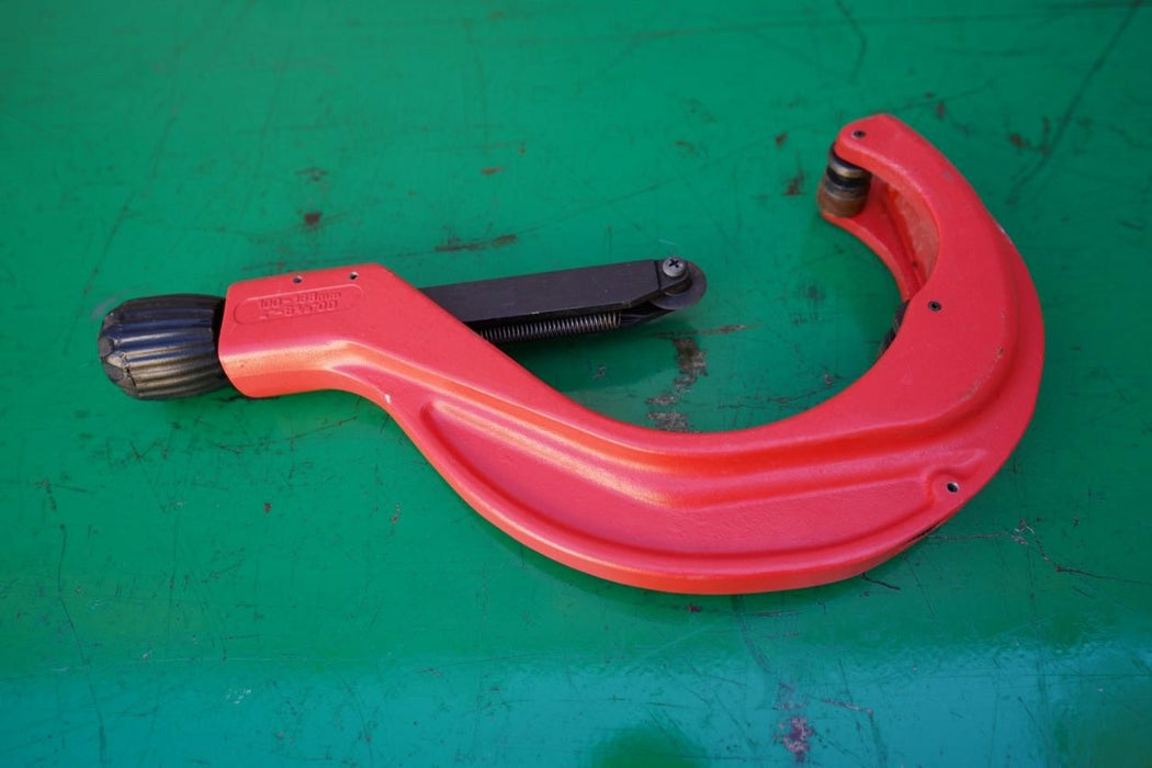 Rothenberger Automatic pipe cutter PL, 110-168mm 70033. Mint Condition.
