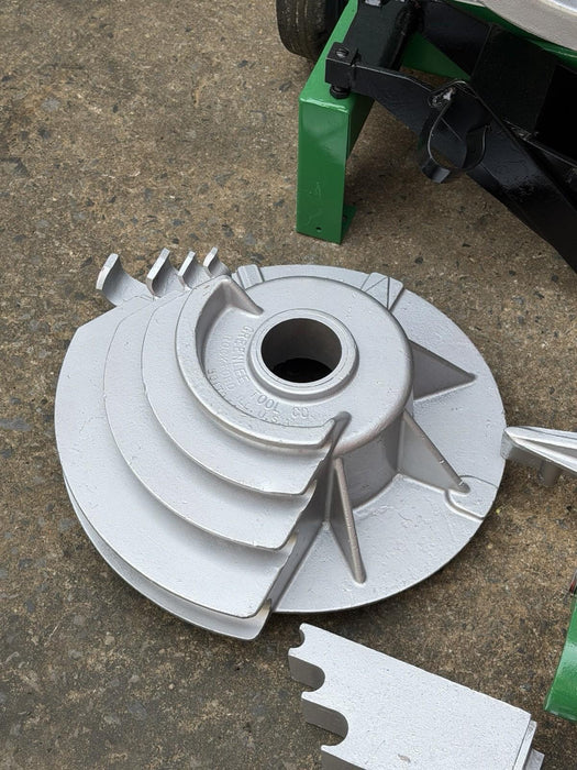 Greenlee 555 Conduit Pipe Bender 1/2"-2" EMT Shoes & Rollers NEW BOARD! BG1
