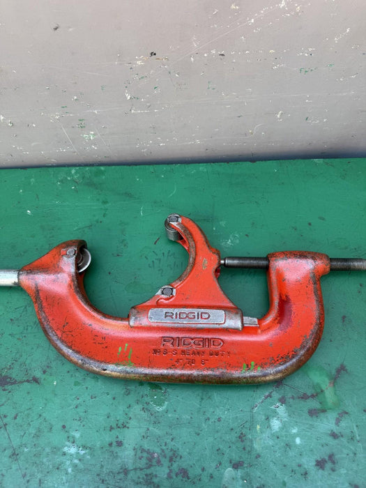 Ridgid HEAVY DUTY  No. 6-S Pipe Cutter  4"-6" Cutting Capacity  Great Shape.