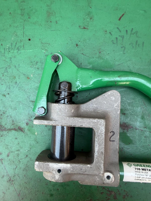 Greenlee 709 Metal Stud Punch Knock Out Tool  7/8" Hole  Heavy Duty  USA #2