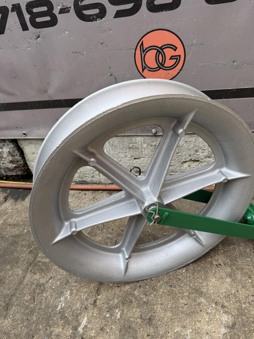 Greenlee 653 24 inch 4000 lbs Cable Puller Sheave, Hook  Great Shape