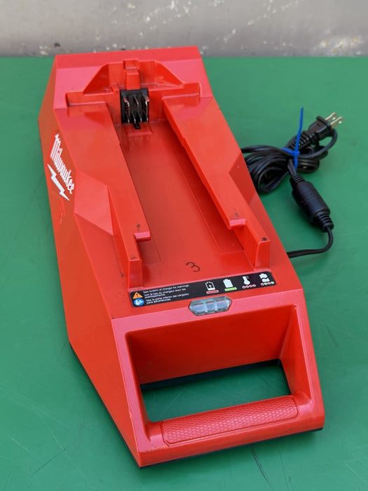 Milwaukee MXFC MX FUEL Lithium-Ion Battery Charger #3