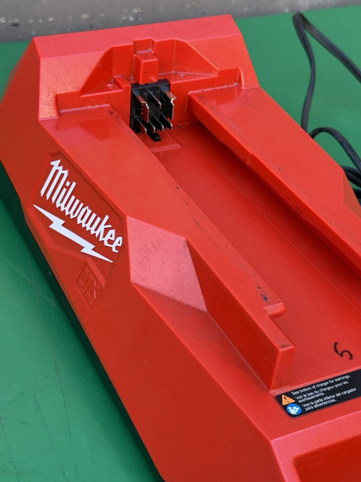 Milwaukee MXFC MX FUEL Lithium-Ion Battery Charger #5