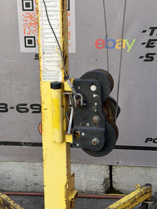 Roust-a-Bout R-250 1500lb 25 feet Hand Lift. Works Fine.