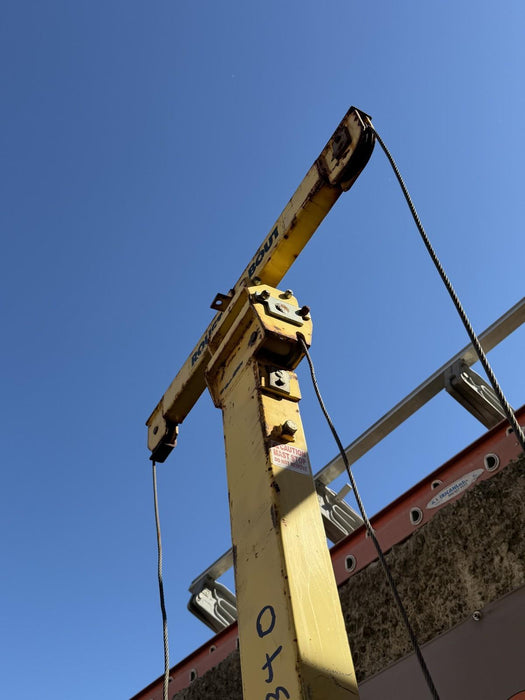 Roust-a-Bout R-250 1500lb 25 feet Hand Lift. Works Fine.