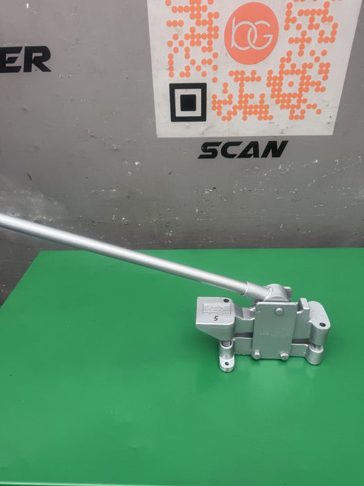 Greenlee 1811 Little Kicker 3/4” EMT Offset Bender  Unit#5