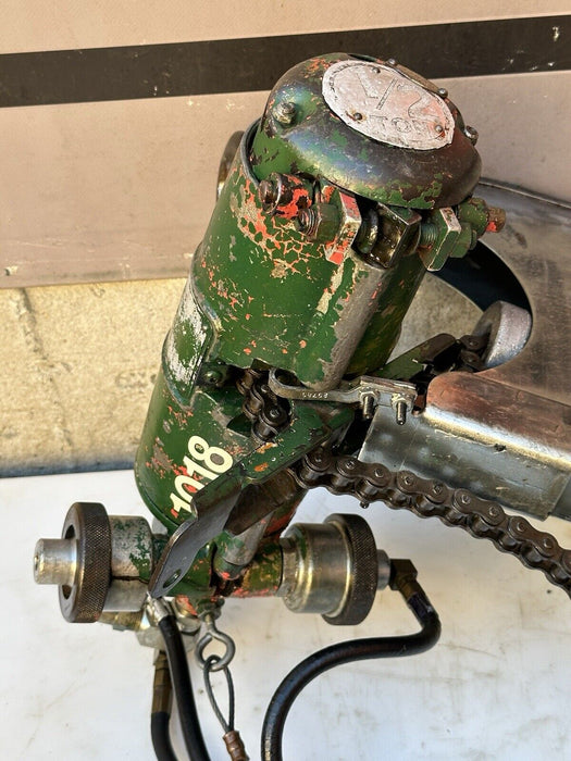 Cooper Gardner Denver Pneumatic Air Hoist 1/2 Ton , 8’ Chain Model 75136AA1