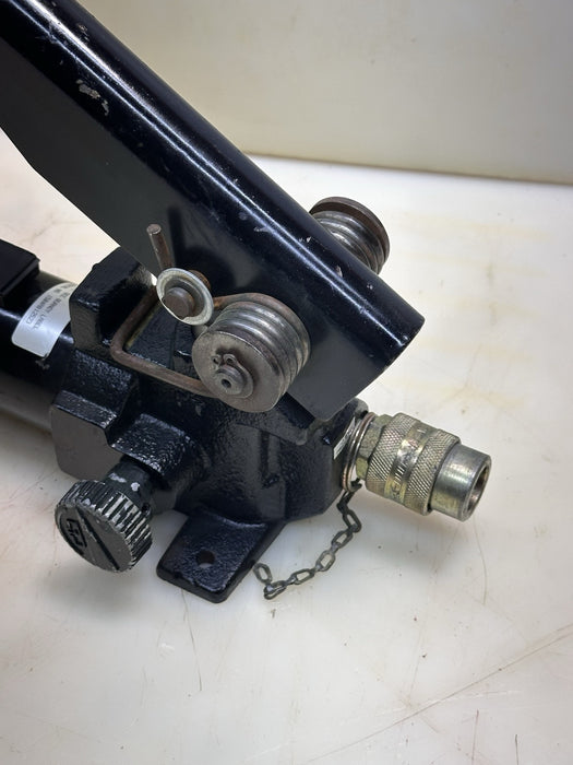 Burndy HP10 - 10000 PSI Foot Pump /Hand Pump Model C