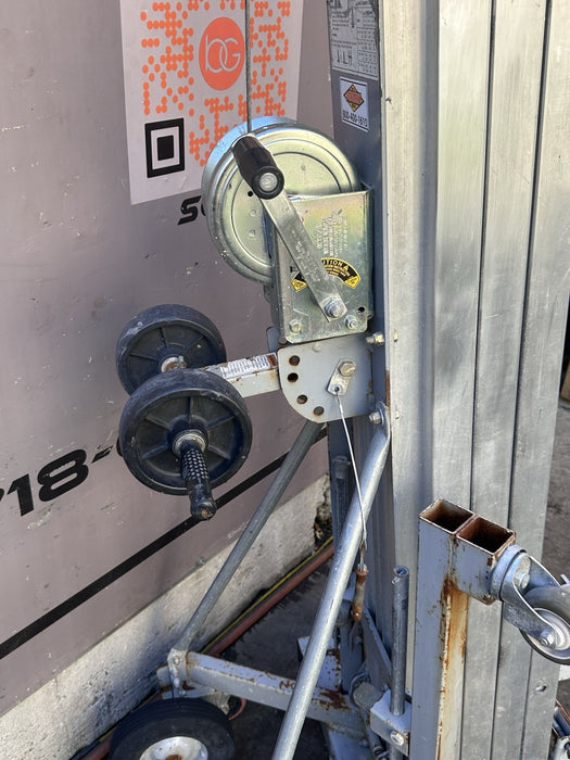 Genie SLC18 18' Superlift Material Lift Hoist Lift Duct Jack 650 lbs. TESTED BG2