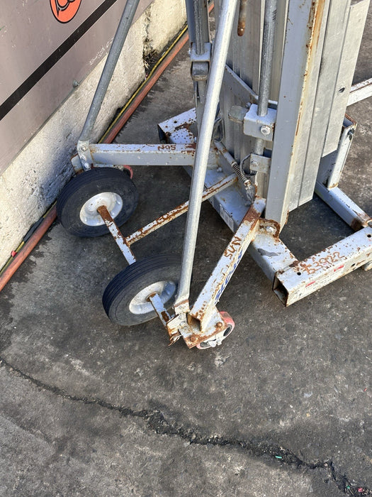 Genie SLC18 18' Superlift Material Lift Hoist Lift Duct Jack 650 lbs. TESTED BG2