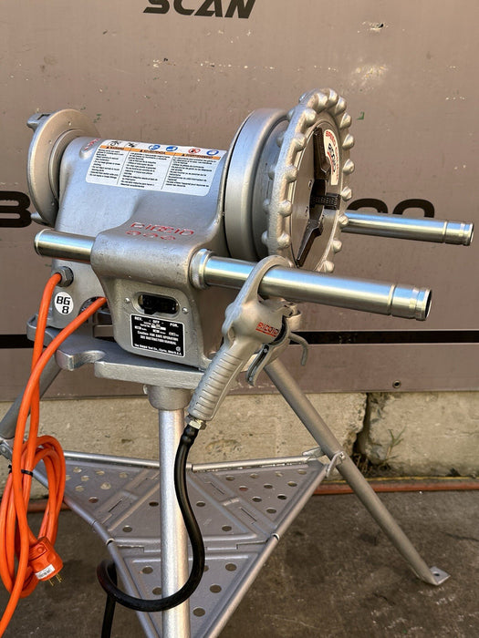 RIDGID 300 PIPE THREADING MACHINE + FOOT SWITCH , 12R DIES, OILER, REFURBISHED