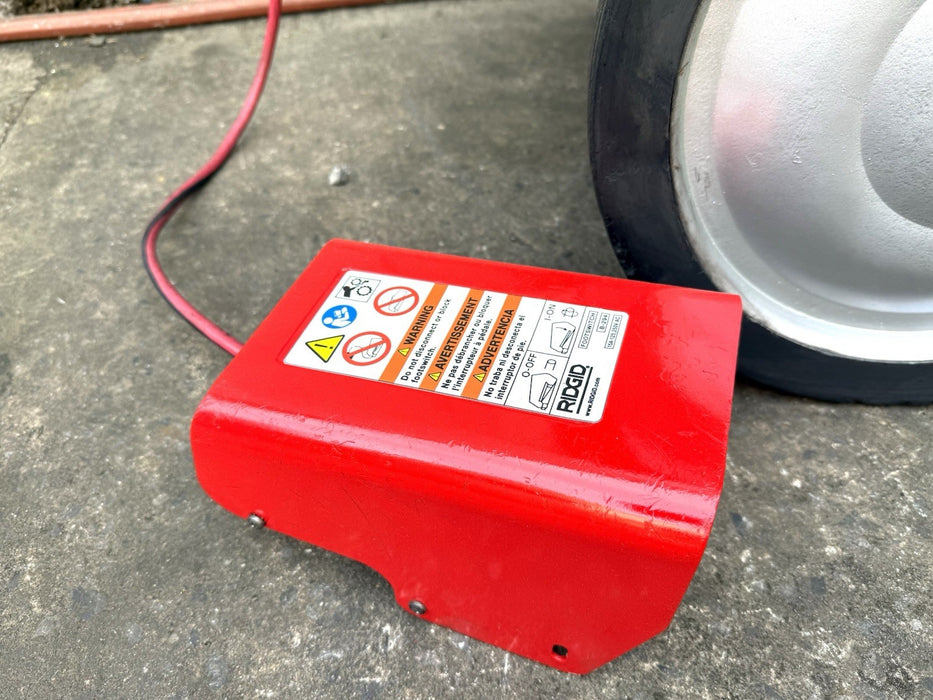 Reconditioned RIDGID® 535 V2 Pipe Threader with 2 811A Die Head HSS Dies & Cart