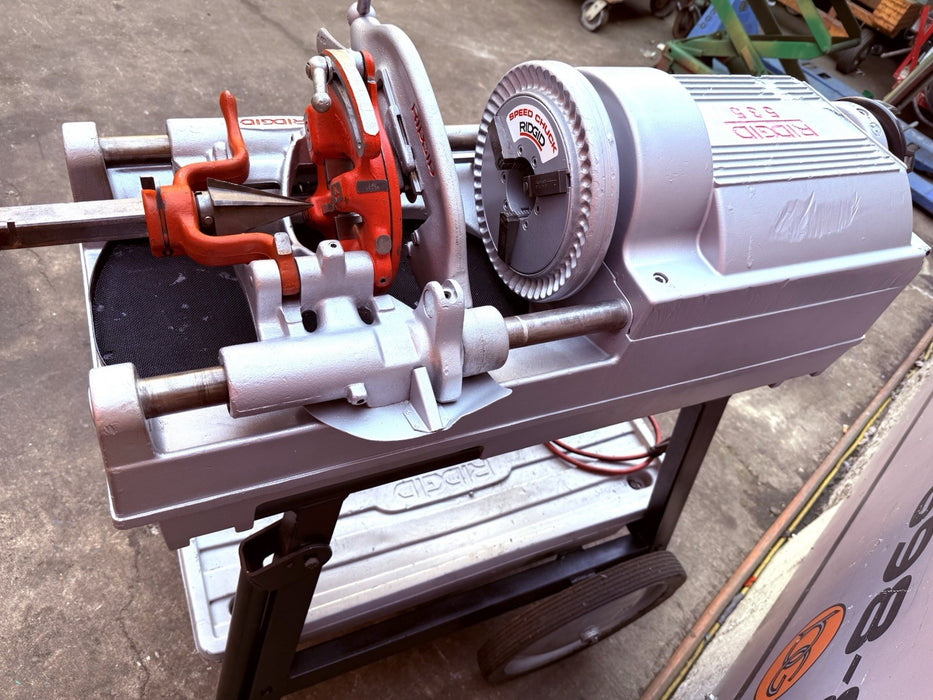 Reconditioned RIDGID® 535 V2 Pipe Threader with 2 811A Die Head HSS Dies & Cart