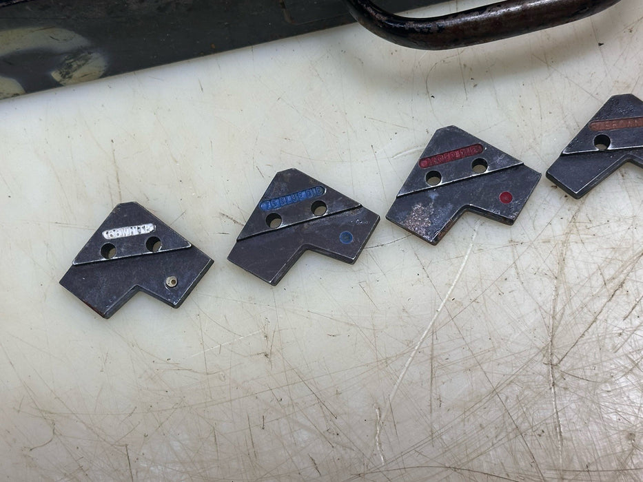 T&B TBM8 THOMAS & BETTS  WIRE CABLE HAND CRIMPER WITH 8 DIES AND Steel Box #BG6