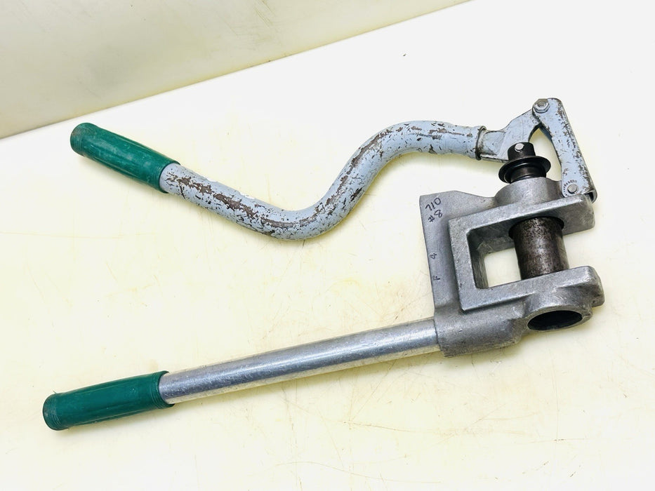 GREENLEE TOOLS 710 METAL STUD PUNCH FOR 1-11/32" DIAMETER HOLE ( 1" CONDUIT) #8
