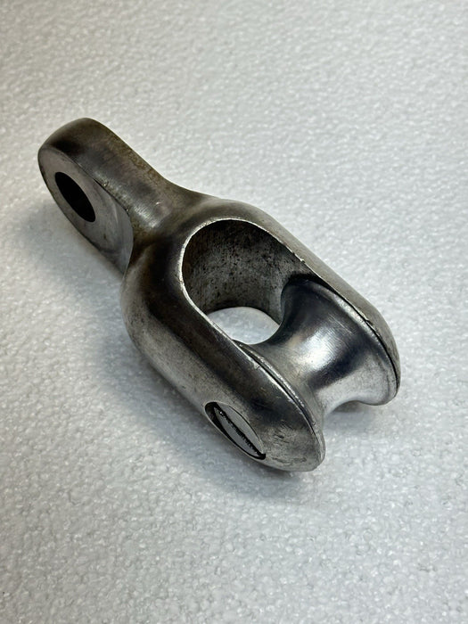 Greenlee 39903 Rope-to-Swivel Connector - 10,000 lbs. (for 39109