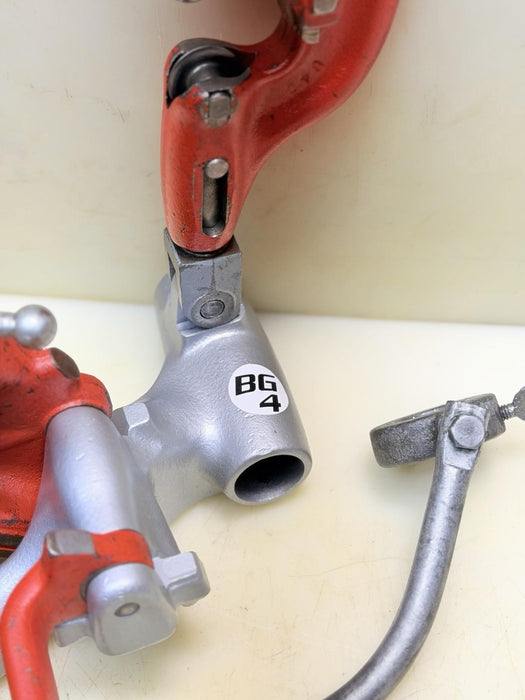 Ridgid 300 Carriage Pipe Cutter, Reamer, 811 Die, Handle 100% Genuine Nice  BG4