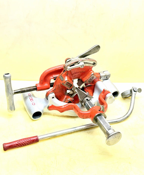 Ridgid 300 Carriage Pipe Cutter, Reamer, 811 Die, Handle 100% Genuine Nice  BG5