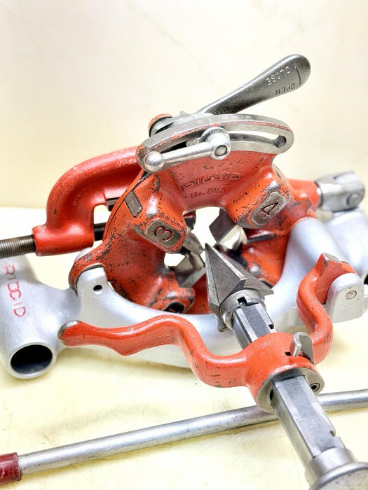 Ridgid 300 Carriage Pipe Cutter, Reamer, 811 Die, Handle 100% Genuine Nice  BG5