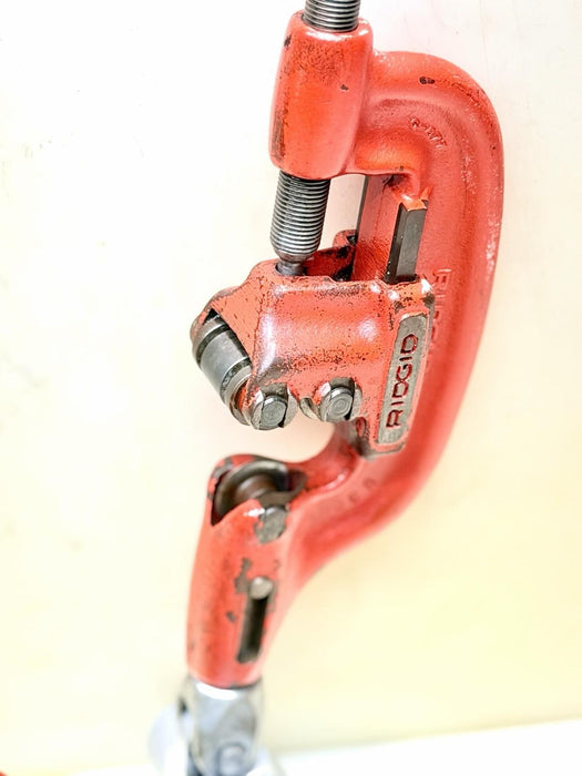 Ridgid 300 Carriage Pipe Cutter, Reamer, 811 Die, Handle 100% Genuine Nice  BG5