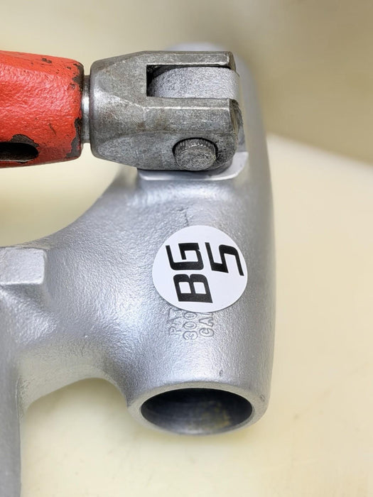 Ridgid 300 Carriage Pipe Cutter, Reamer, 811 Die, Handle 100% Genuine Nice  BG5