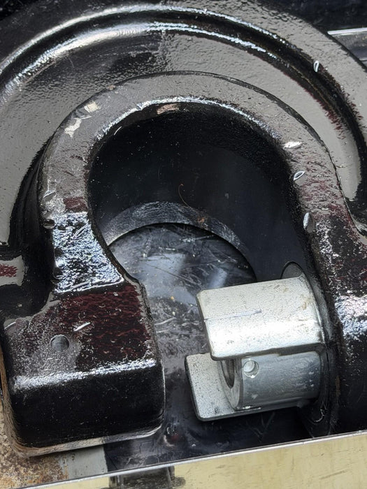 CLEVELAND STEEL TOOL ENERPAC 35 TON HYDRAULIC METAL PUNCH WITH 3 PUNCH AND DIES