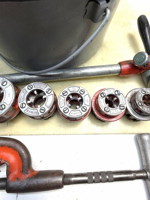 Ridgid 111R 1/4 to 1 1/4 Pipe Threader Die Set Cutter Reamer Oiler Great Shape