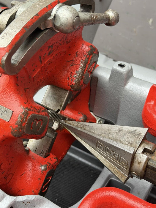 Ridgid 535 V3 Pipe Threader 1/2"-2" Threading Machine 811A Dies Cart