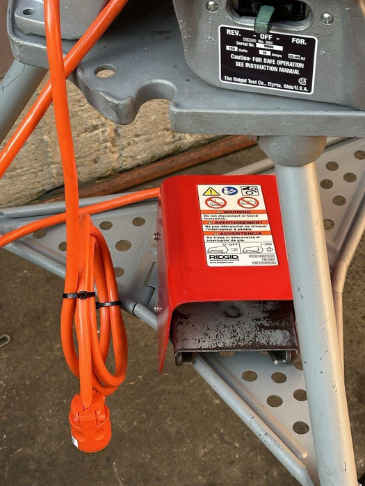 Ridgid 300 Pipe Threader Complete + 811 Die, 141 Threader, 460 Tripod + More WOW et4