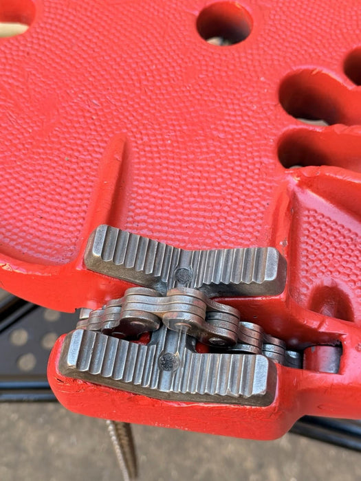 Ridgid 450 1/8 to 5 inch Tripod Pipe Vise for Rigid Pipe Great Shape #3