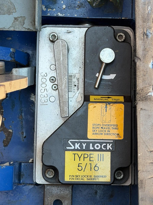 SKY CLIMBER ALPHA 1000 PNEUMATIC AIR OPERATED HOIST + CASE