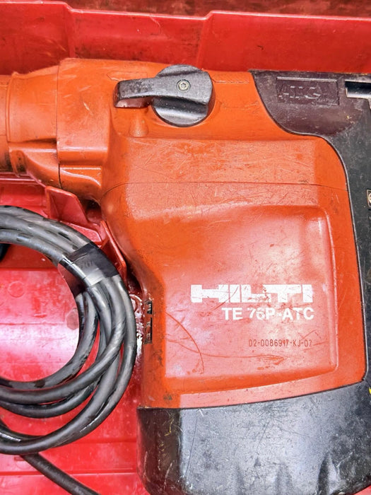 HILTI TE 76-ATC 120V SDS-MAX CORDED ROTARY HAMMER DRILL KIT W/ CASE AND BITS