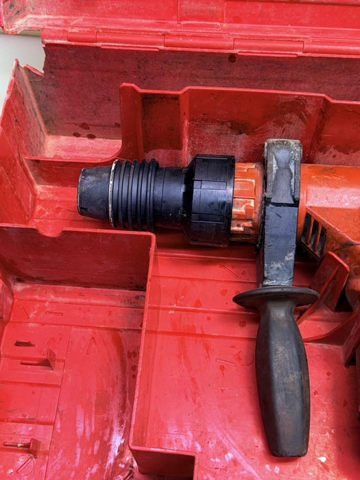 Hilti TE25 Rotary Hammer Drill Tool with Case + 5 Extra Drill Bits!