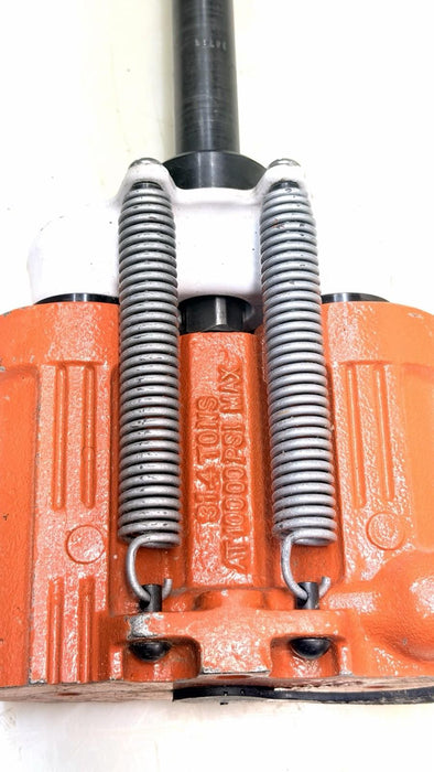 RT302 SPX Power Team enerpac porta power jack, 30 Ton, 2-1/2" Stroke Tested