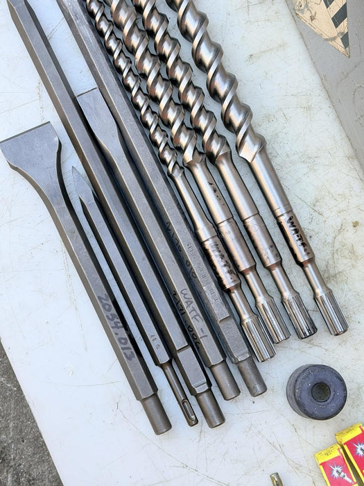 PETROL KANGO 978S DEMOLITION JACK HAMMER BREAKER GAS POWERED W/CASE BITS CHISELS