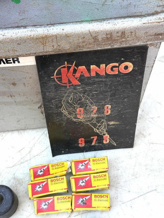 PETROL KANGO 978S DEMOLITION JACK HAMMER BREAKER GAS POWERED W/CASE BITS CHISELS