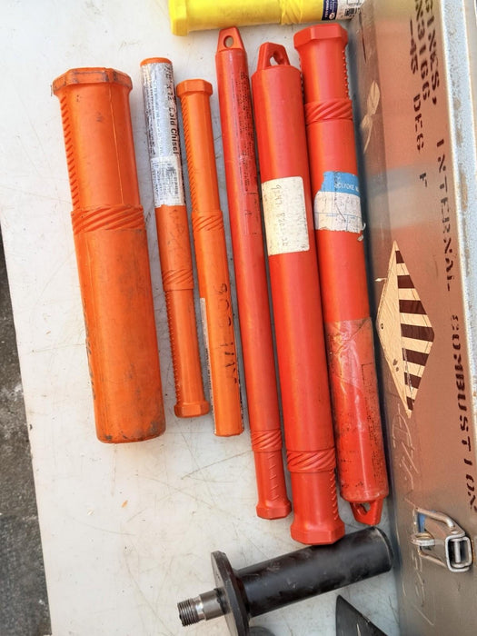 PETROL KANGO 978S DEMOLITION JACK HAMMER BREAKER GAS POWERED + CASE CHISELS MINT