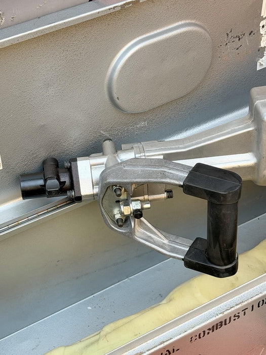 PETROL KANGO 978S DEMOLITION JACK HAMMER BREAKER GAS POWERED + CASE CHISELS MINT