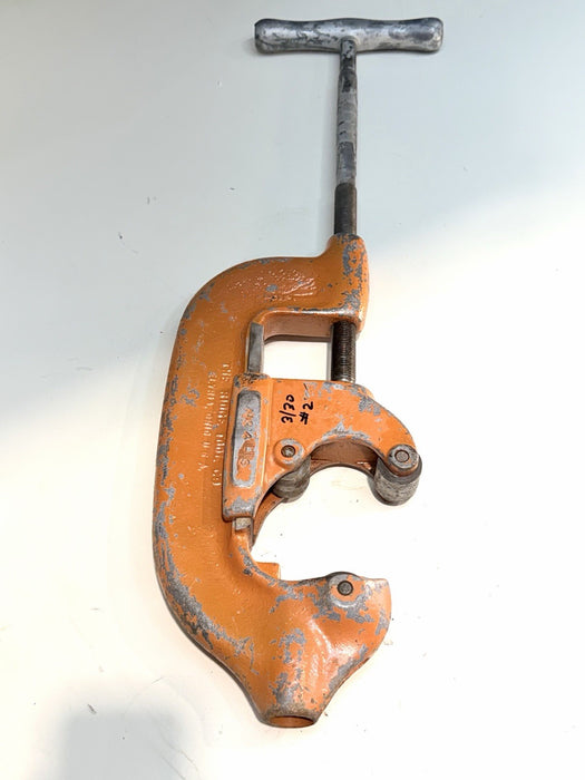 Ridgid No. 4-S Heavy Duty Pipe Cutter, 2" to 4" Pipe Used / Works Good #2