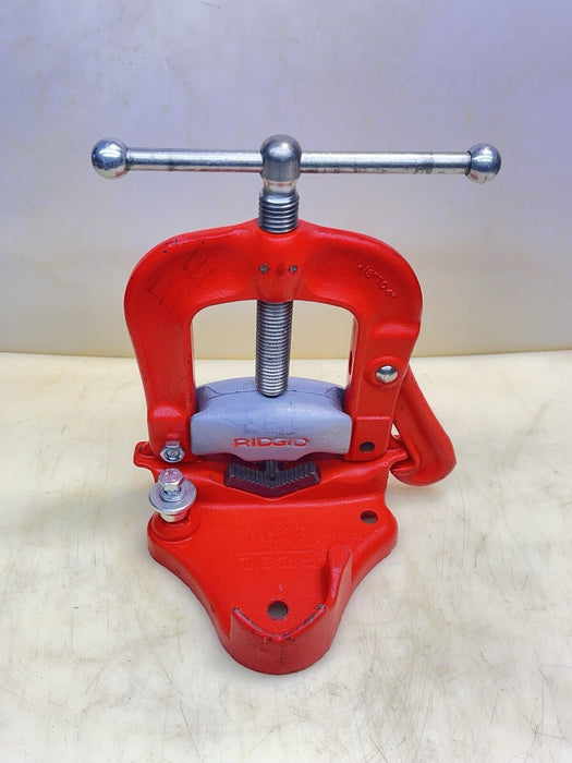 RIDGID Tools USA ~ 25A Bench Yoke Pipe Vise ~ 812-332-526 ~ 1/8" to 4" MINT