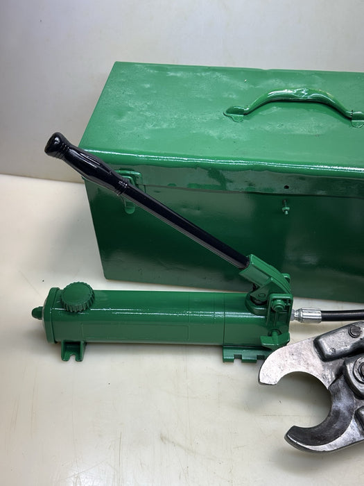 Greenlee 750 Hydraulic Cable Wire Cutter with Pump & Case