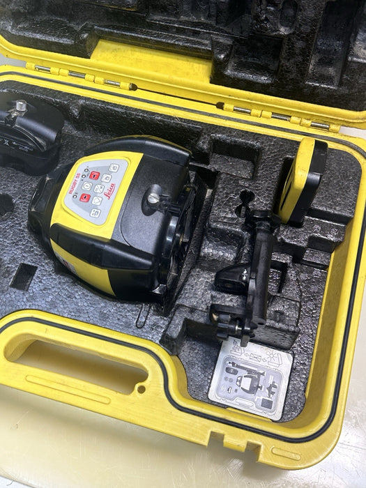 Leica Rugby 55, Rod Eye Receiver, Alkaline kit, Nice Set