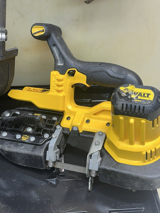Dewalt 20V MAX XR 5.0 Ah Cordless Lithium-Ion 11-Tool Combo Tool Set + Batteries