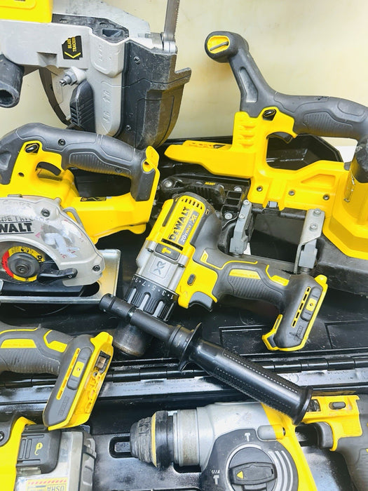 Dewalt 20V MAX XR 5.0 Ah Cordless Lithium-Ion 11-Tool Combo Tool Set + Batteries
