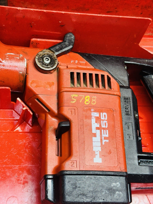 Hilti TE55 Corded 115V Rotary Hammer Drill W/ 4 Hilti Bits And Case