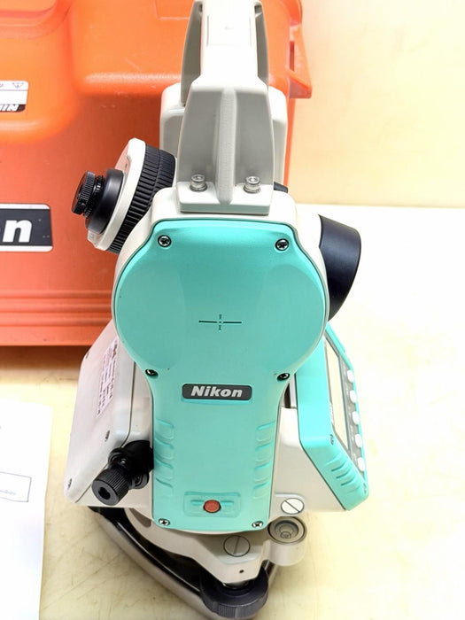 NIKON NE-100 DIGITAL THEODOLITE WITH ORIGINAL CARRY CASE and 90º eyepiece