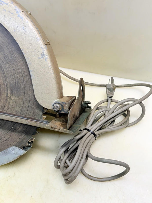 Makita 5402-A 16-5/16" Blade Beam Saw in Great Condition 415mm Circular Saw