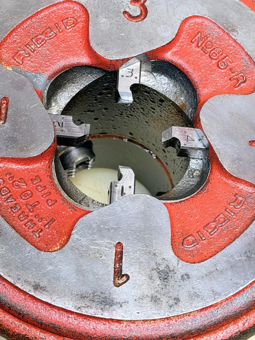 RIDGID TOOLS 65-R ADJUSTABLE MANUAL PIPE THREADER, 1" to 2" CAPACITY Excellent!!