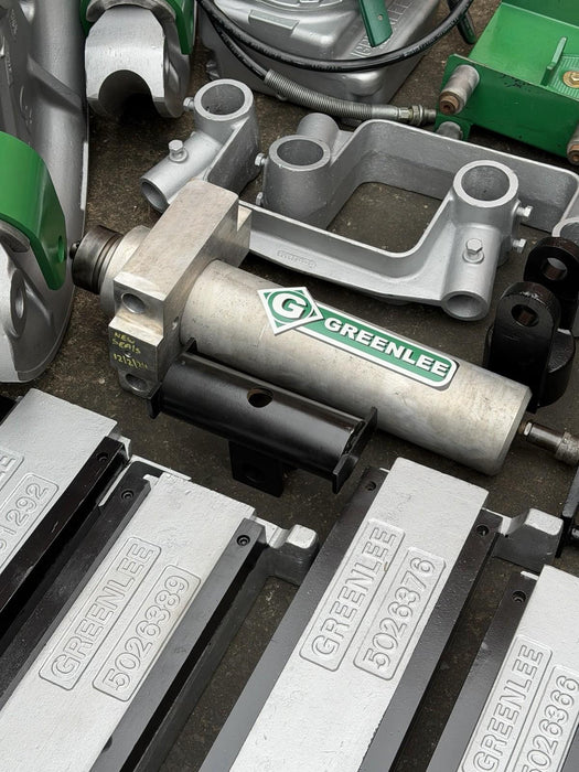 Greenlee 881 Conduit Bender 2.5”-4” Rigid EMT Hyd Pump 1813 Table + WARRANTY