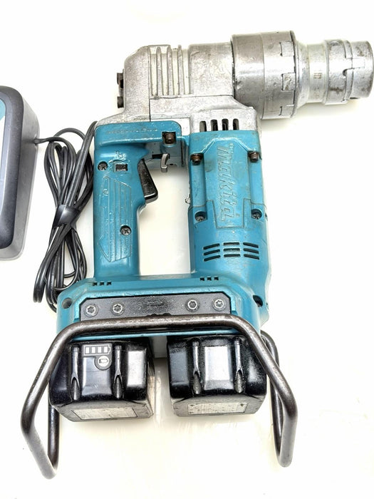 Makita 18V X2 LXT XTW01ZW 36V Cordless Shear Wrench with 2 18V Batteries Charger